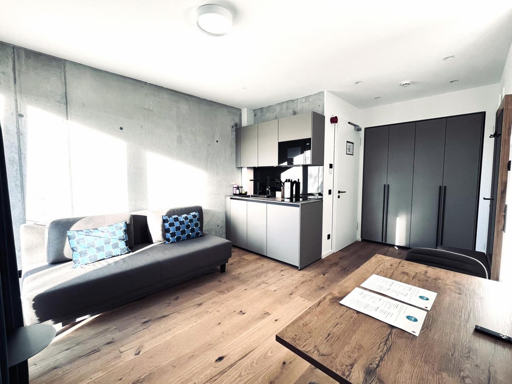 Mikes Apartments Мюнхен Екстериор снимка