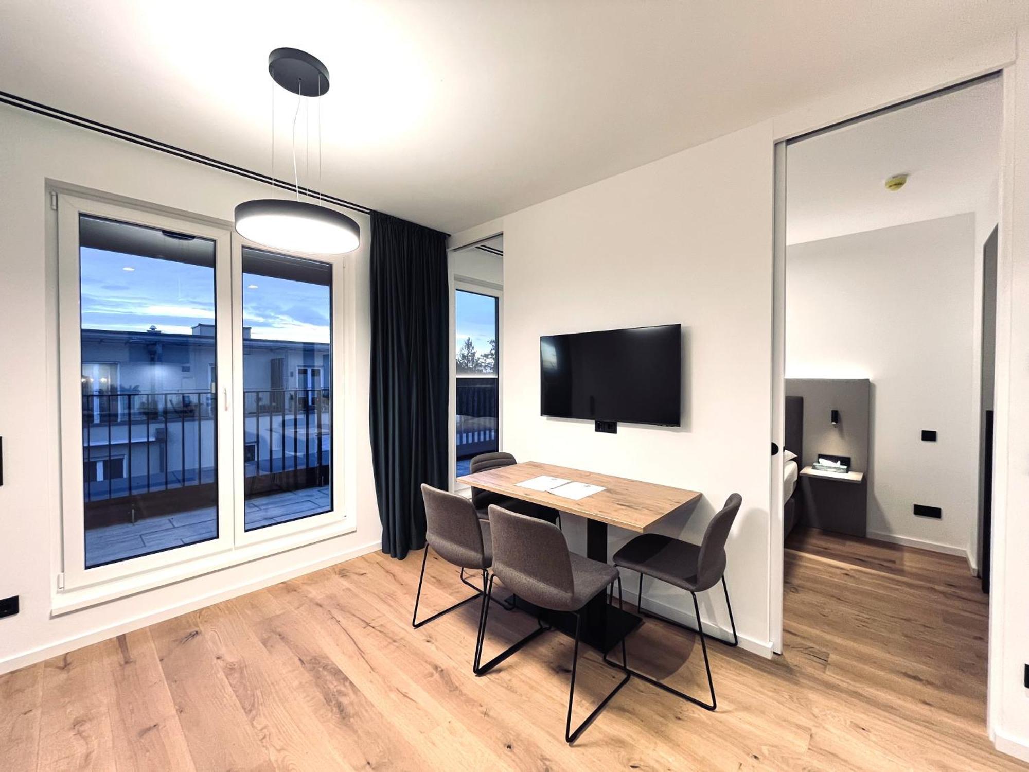 Mikes Apartments Мюнхен Екстериор снимка